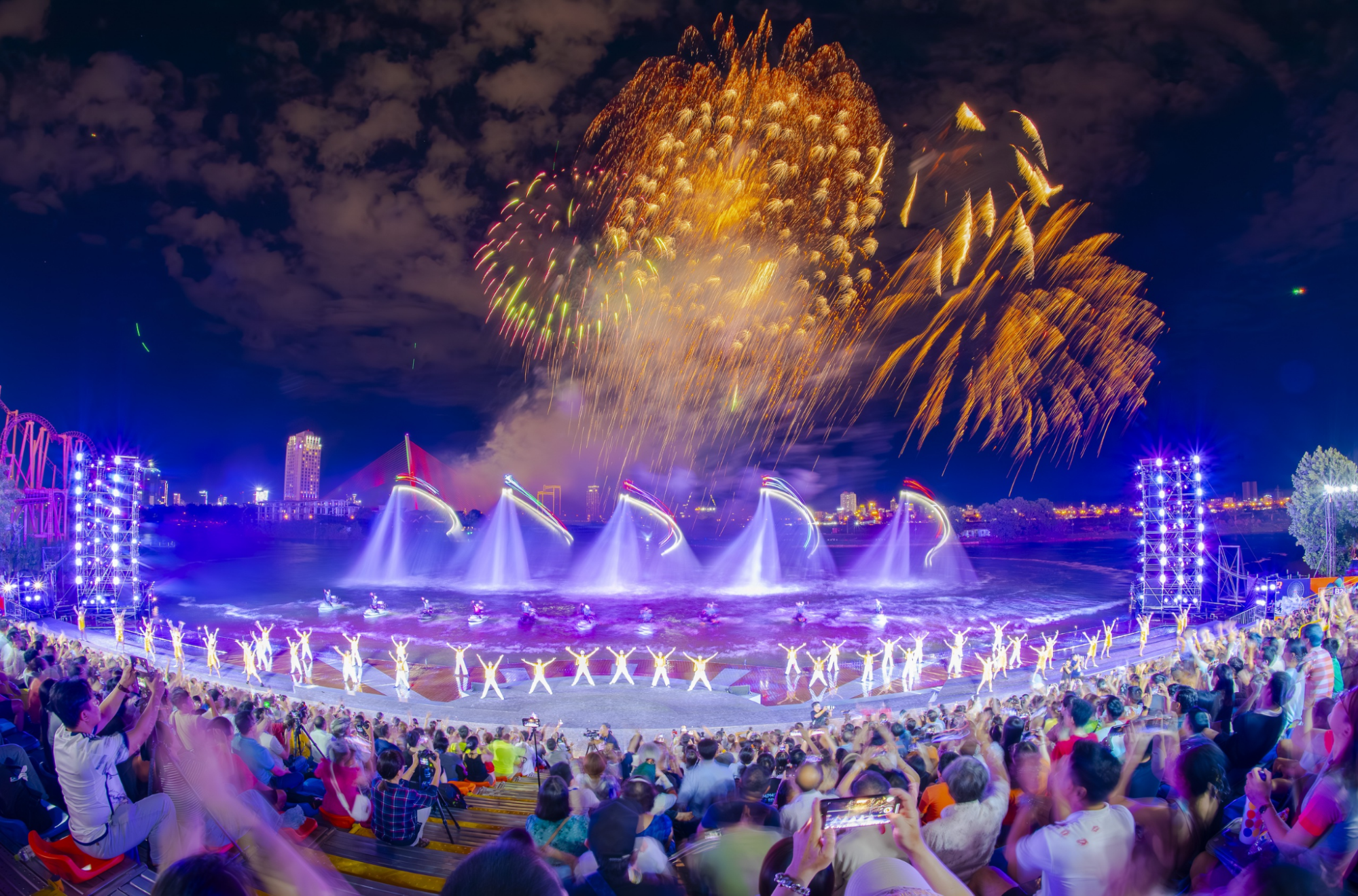 Show jetski kết hợp pháo hoa đỉnh cao sắp khuấy động mùa hè tại Cát Bà 
 - 5